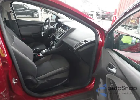 2014 Ford Focus Se z USA, uszkodzony, nr VIN 1FADP3F27EL432443